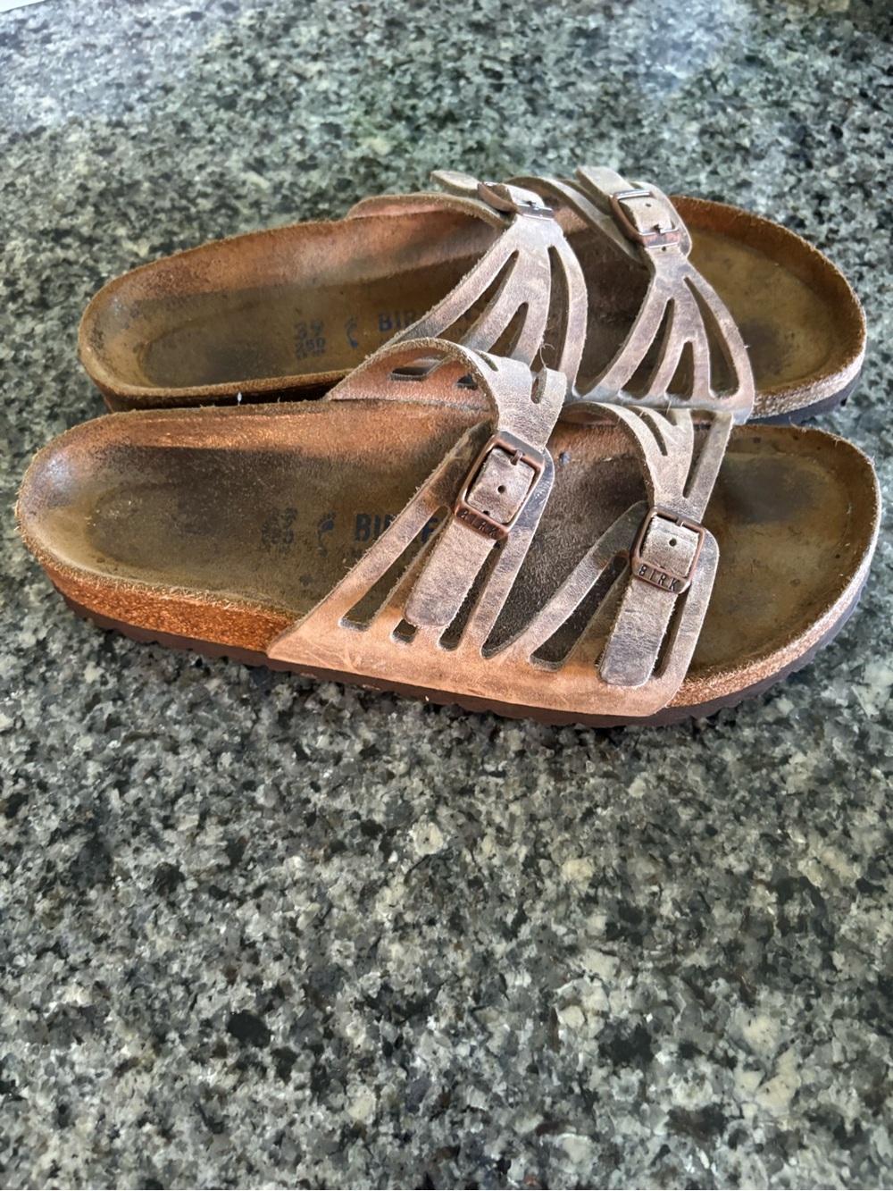 Birkenstock Granada Soft Footbed Tobacco Oiled Leather Adjustable Buckle Clog - Picture 2 of 8